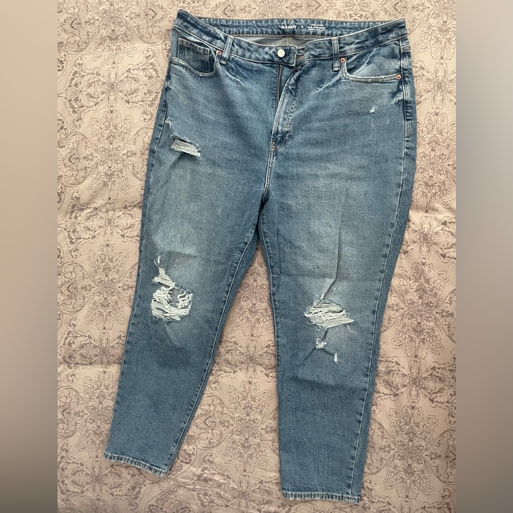Old Navy Straight Leg Distressed Blue Jeans